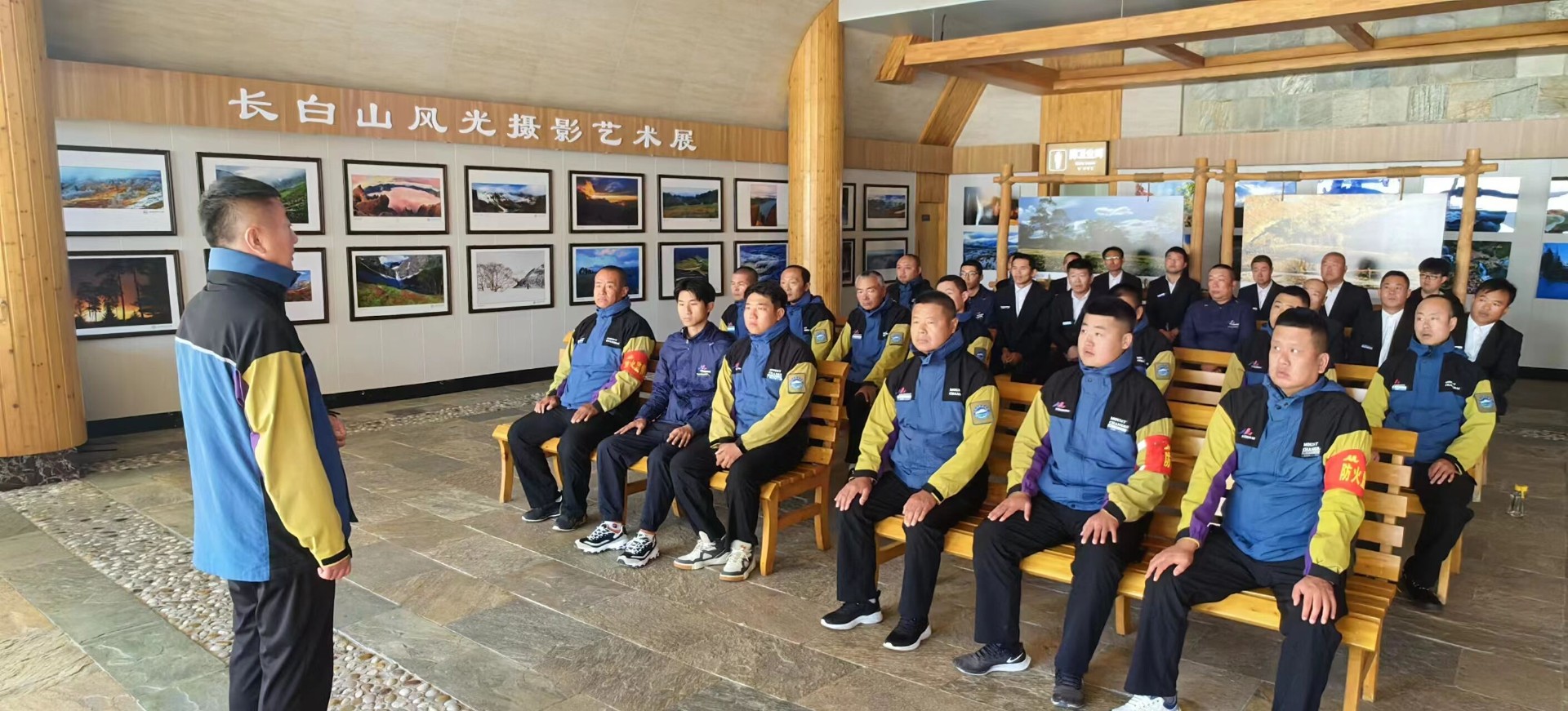 公司景區(qū)運(yùn)營(yíng)三部 全面開展服務(wù)質(zhì)量再提升專項(xiàng)行動(dòng)